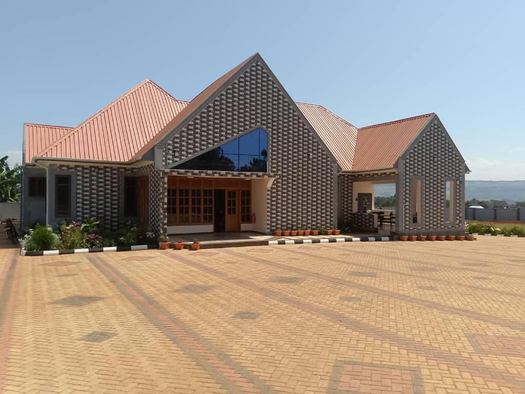 Space Lodge And Tours Muleba Εξωτερικό φωτογραφία